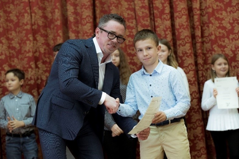 Вручение сертификатов Cambridge English.jpg